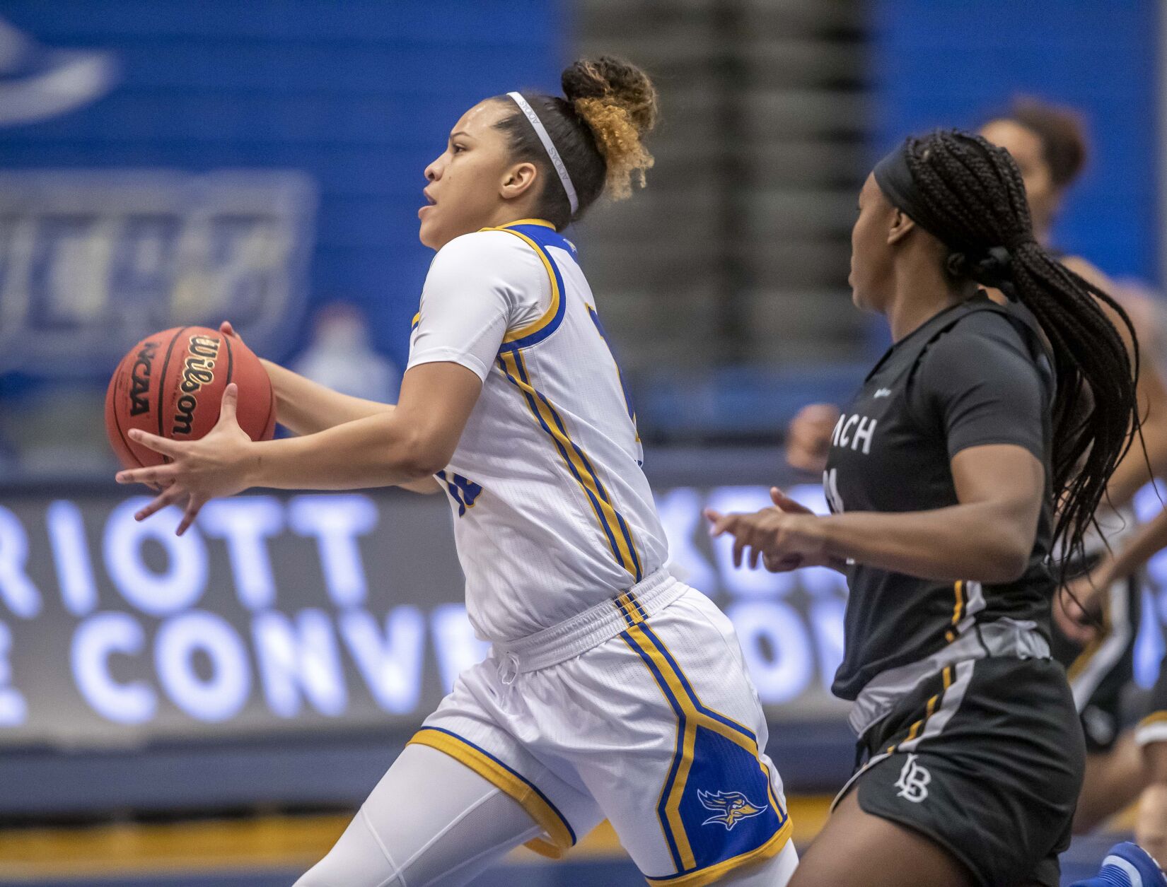 CSUBvsLong Beach WBB014